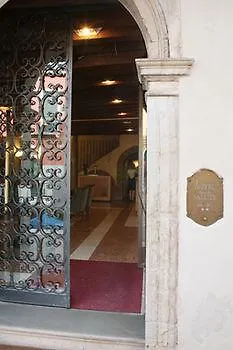 Host Hotel Velence